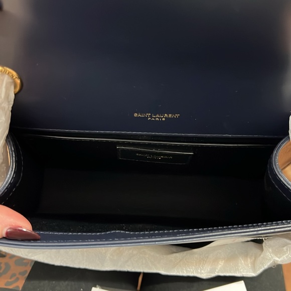 New YSL Yves Saint Laurent Kate Flap Navy Leather & Gold Chain - Picture 16 of 17